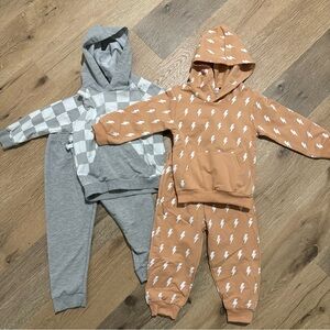 Set of 2 Toddler Sweatsuits Checker and Lightning Bolts